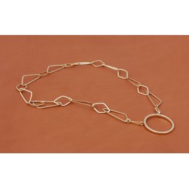 Pendentif Doré avec Maillons Géométriques et Grand Anneau
