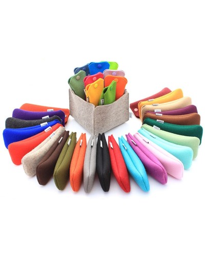 Étui en feutre avec bouton pression